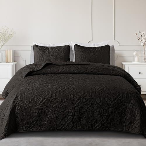Exclusivo Mezcla King Size Quilt Set with Pillow Shams