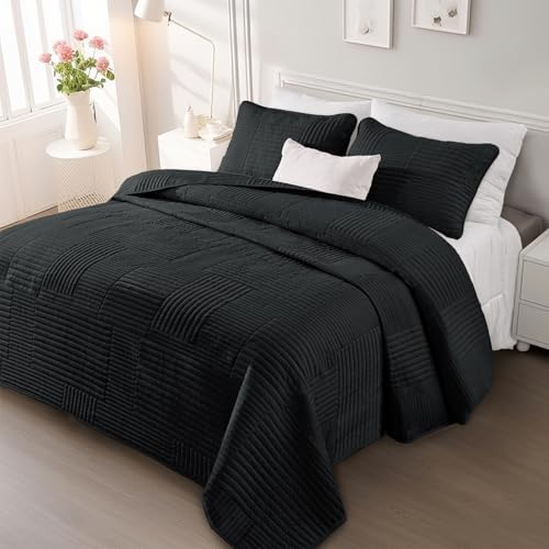 Whale Flotilla Ultra Soft Twin Quilt Set