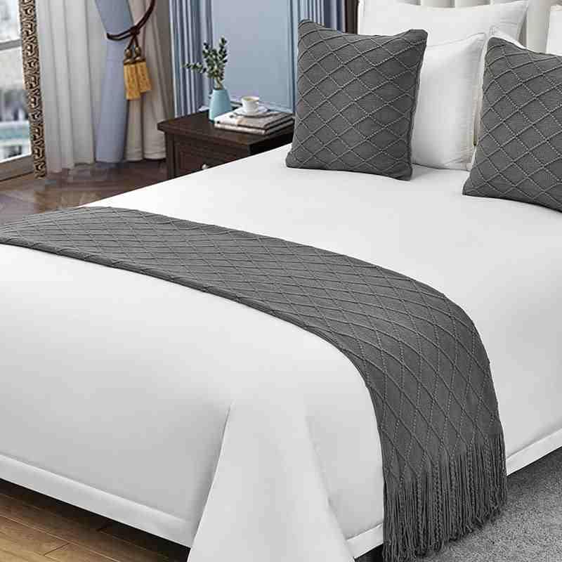 HSTANGKY Luxury Tassel Bed Runner with Piping - Black