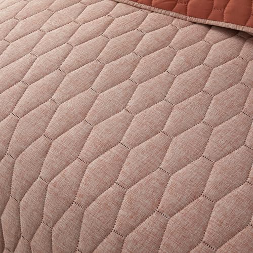 Chic Home Nyla 3-Piece Queen Quilt Set - Brick Red Hexagon Pattern