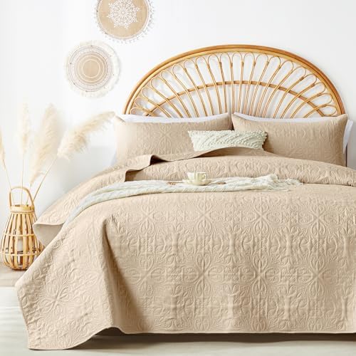 Akkialla Beige Quilt Bedding Set for All Seasons