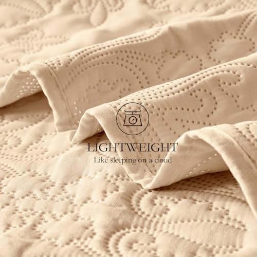 Akkialla Beige Quilt Bedding Set for All Seasons
