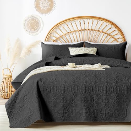 Akkialla King Size Quilt Bedding Set - Modern Microfiber Floral Pattern