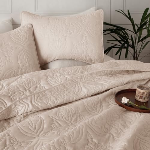Whale Flotilla Soft Queen Quilt Bedding Set All Seasons