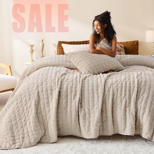 Wonderful Luxury Velvet Quilt - Striped Channel Stitch Queen Size