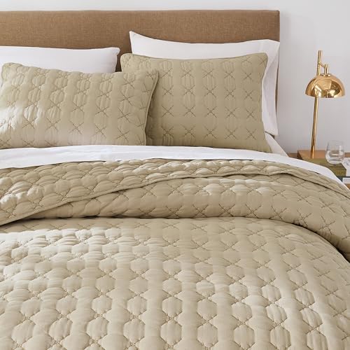 HomeSerene Beige King Quilt Set with 2 Shams