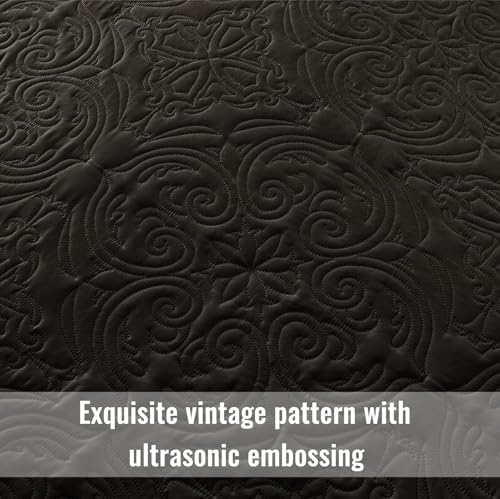 Exclusivo Mezcla King Size Quilt Set with Pillow Shams
