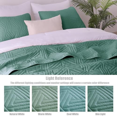 Whale Flotilla Turquoise Green Queen Quilt Set