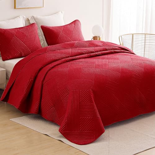 Whale Flotilla King Quilt Set Red 96x104 Inches