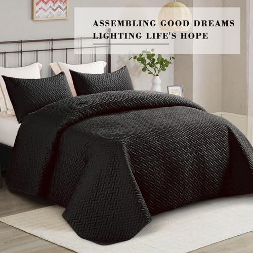 Exclusivo Mezcla Full Queen Quilt Set with Basket Weave Pattern Black