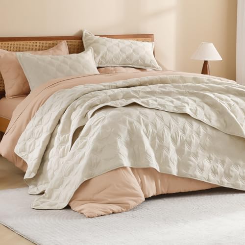Litanika Beige California King Quilt Set - Lightweight and Soft 3 Piece