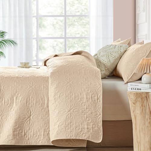 Akkialla Beige Quilt Bedding Set for All Seasons