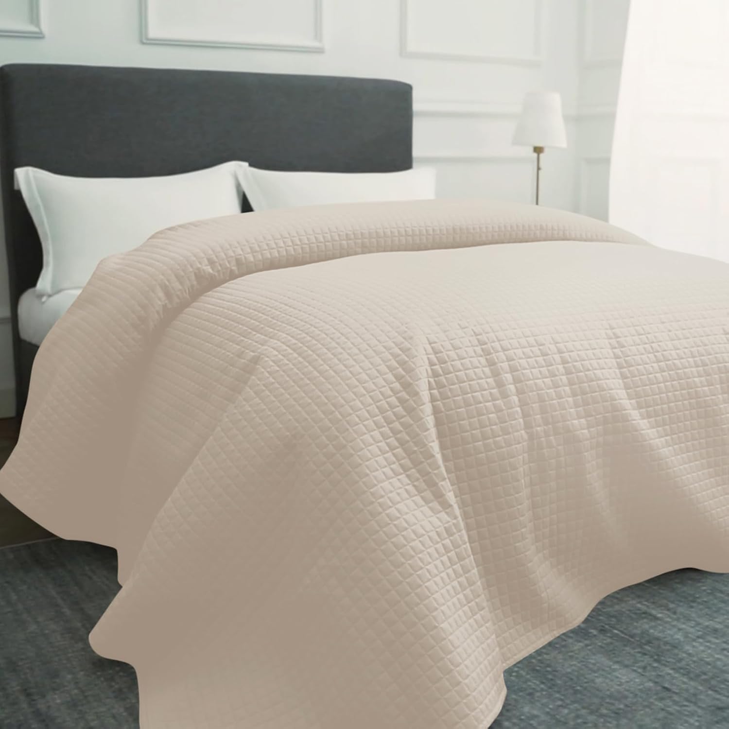 HollyHOME Luxury Checkered Super Soft Bedspread