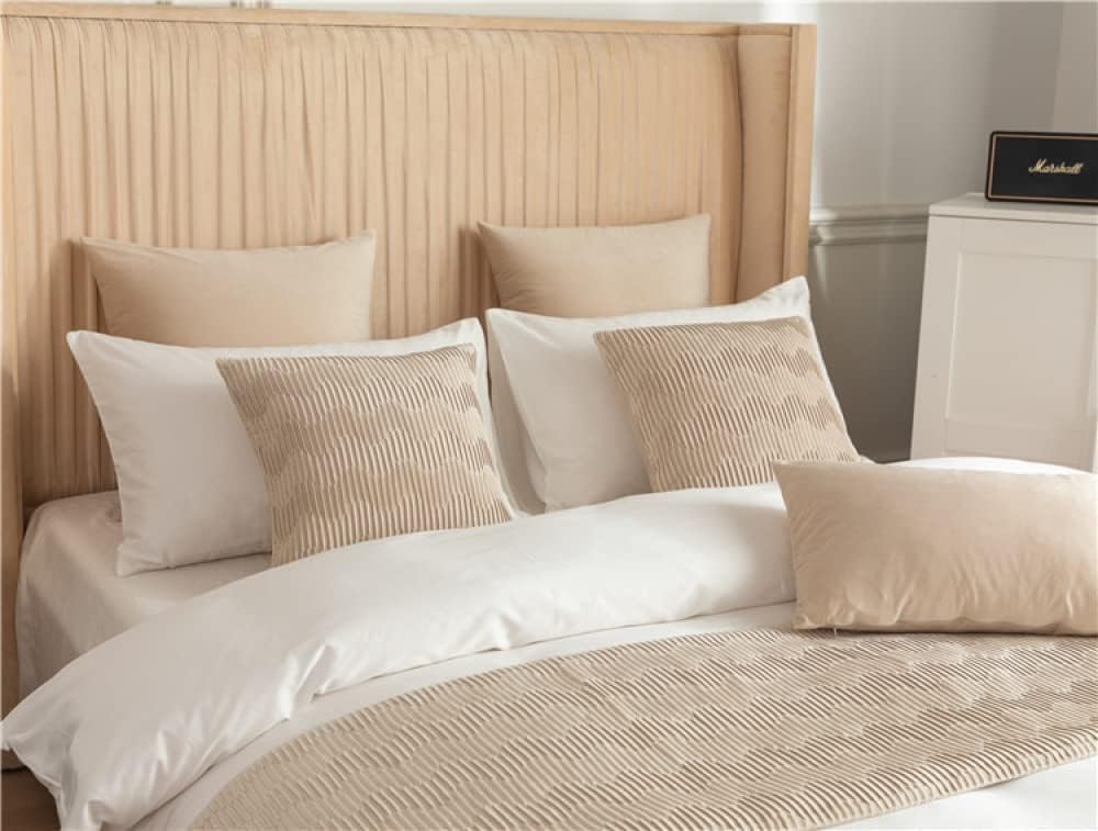 Tophacker Velvet Bed Runner with 2 Cushion Covers