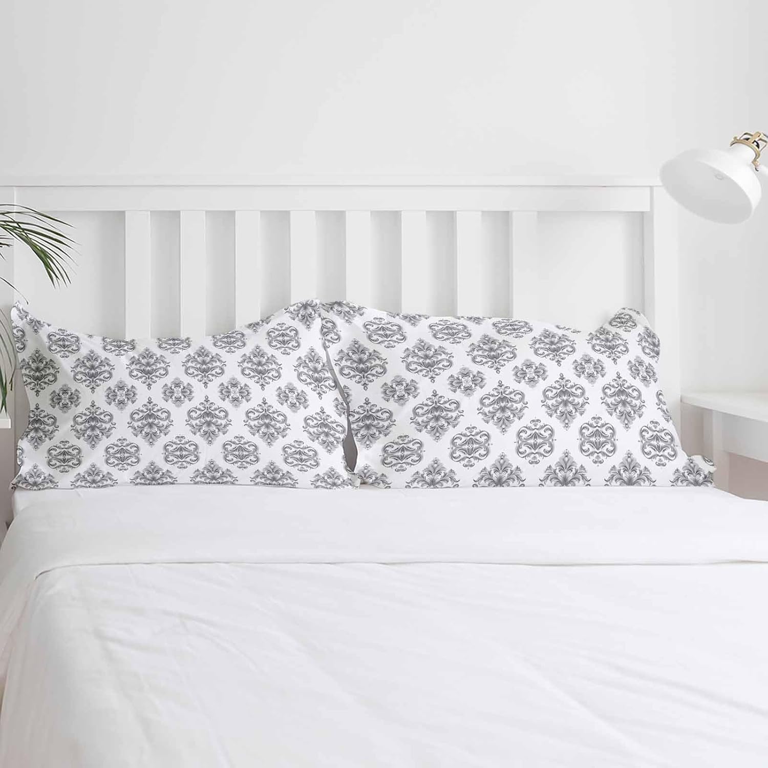 3 Piece Queen Size Bedding Set with Zipper Closure