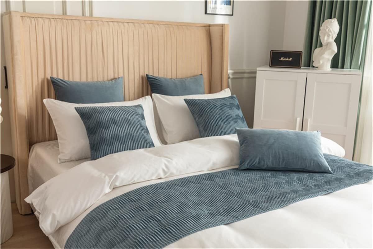 TopLacker Blue King Bed Runner and 2 Pillowcase Set 1