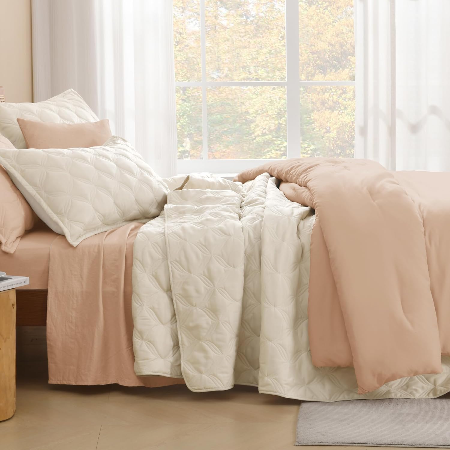 Litanika Beige California King Quilt Set - Lightweight and Soft 3 Piece