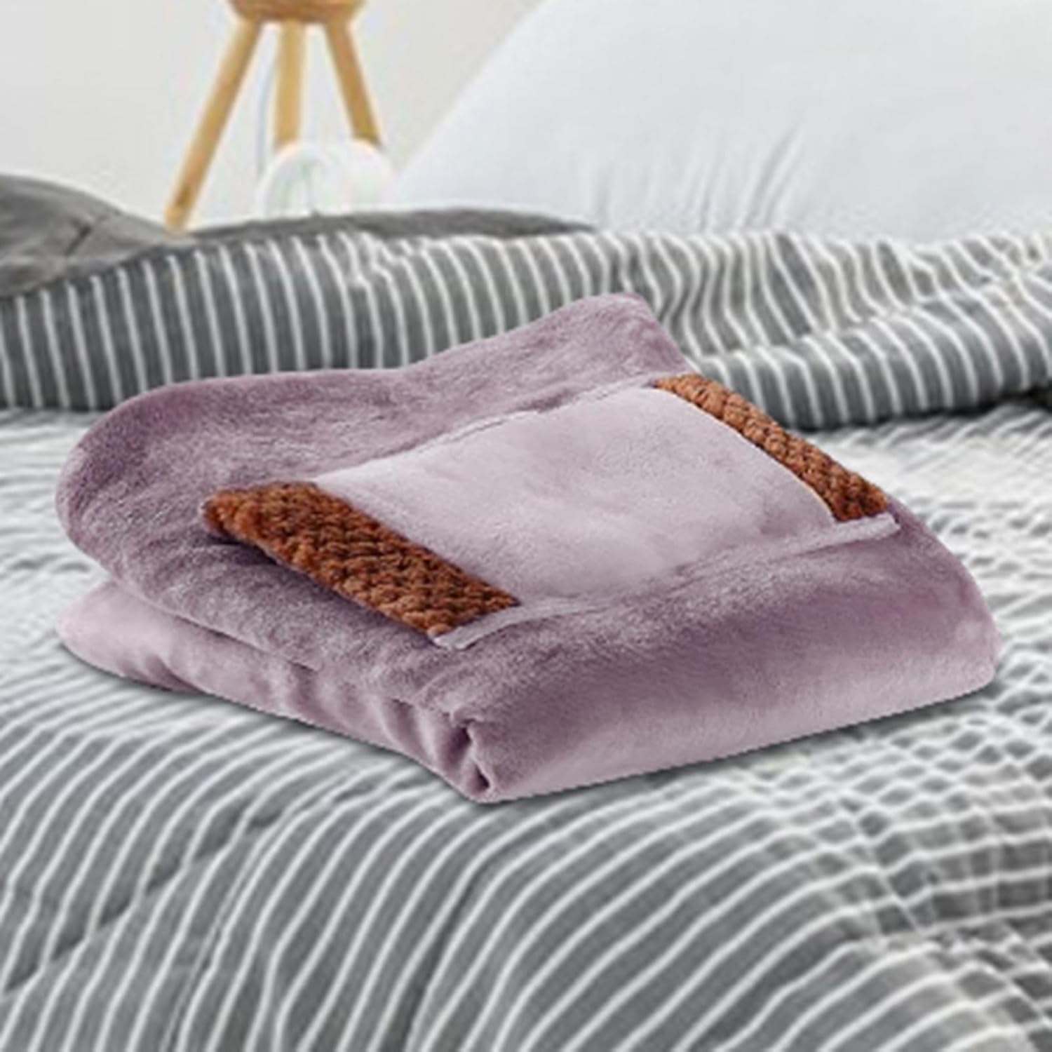 Nuytghr Electric Throw Blanket - USB Rechargeable Warmth