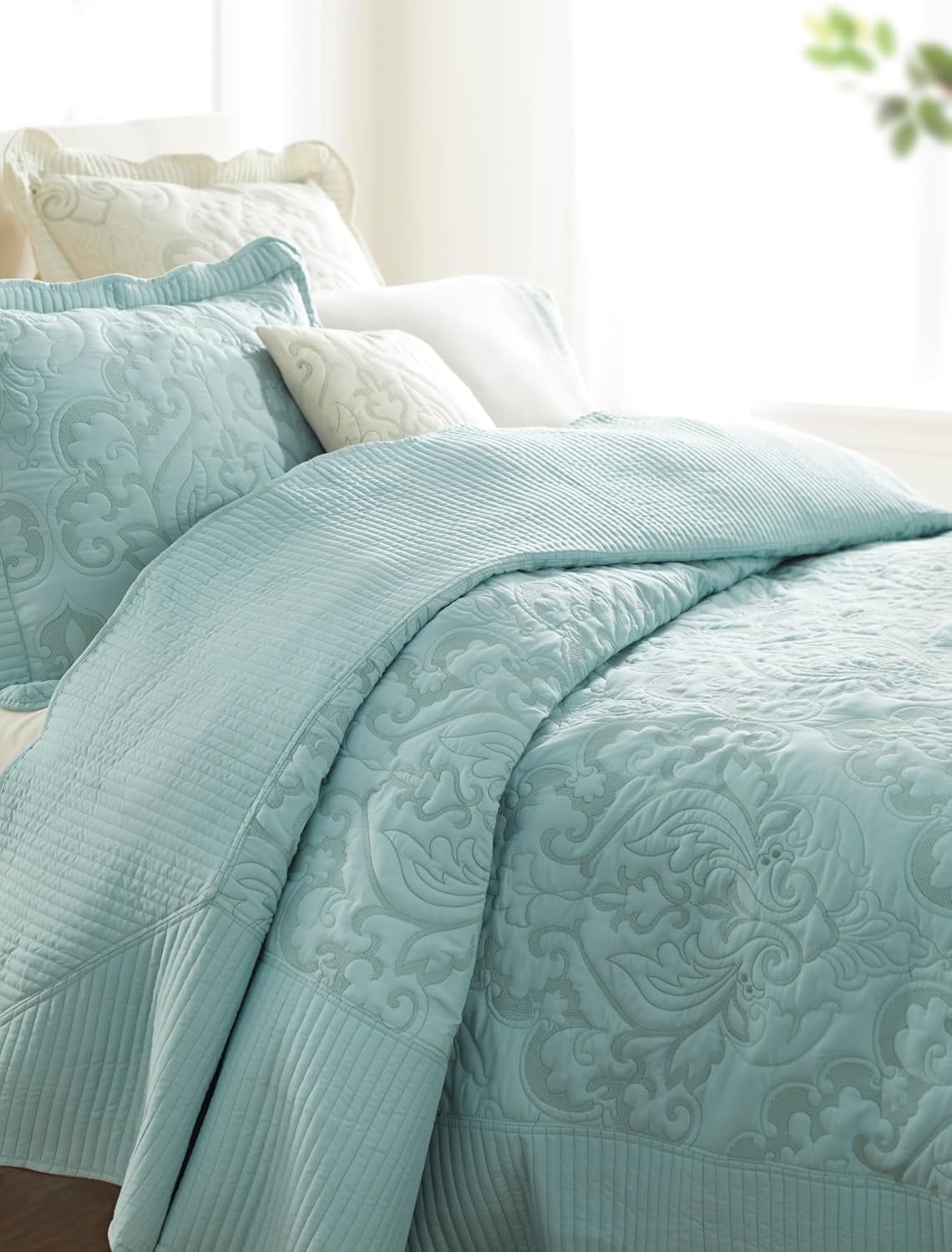 BrylaneHome Ultra Soft Damask Bedspread - Queen Ivory