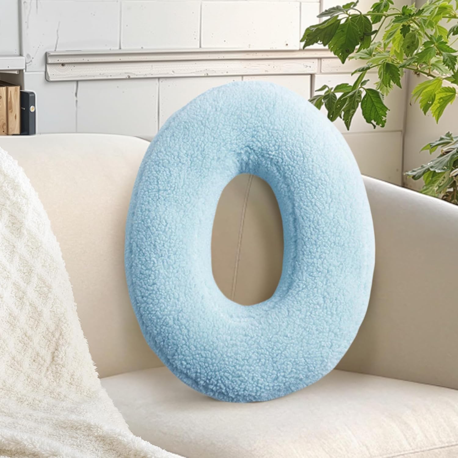 Huraty Letter O Throw Pillow Soft Lambs Wool