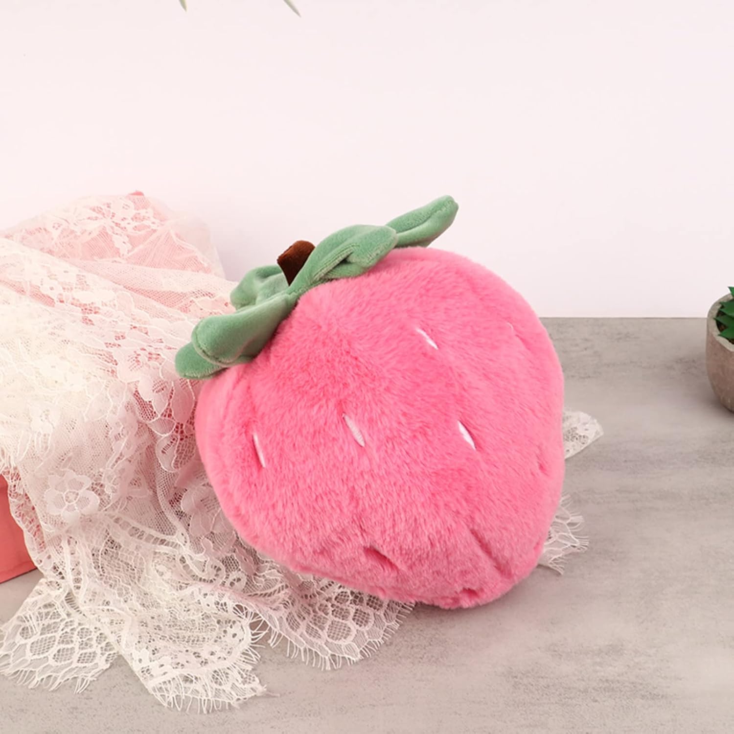 Liyang Strawberry Pillow Plush Throw Decor 20cm