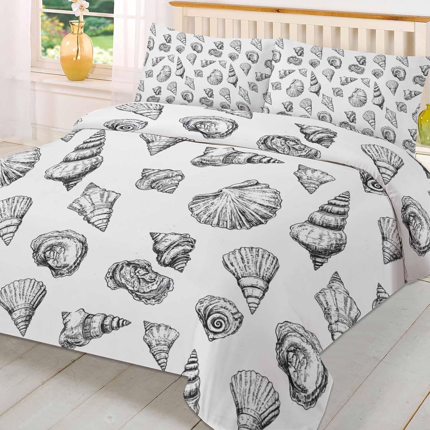 3 Piece Bedding Set with Zipper Closure