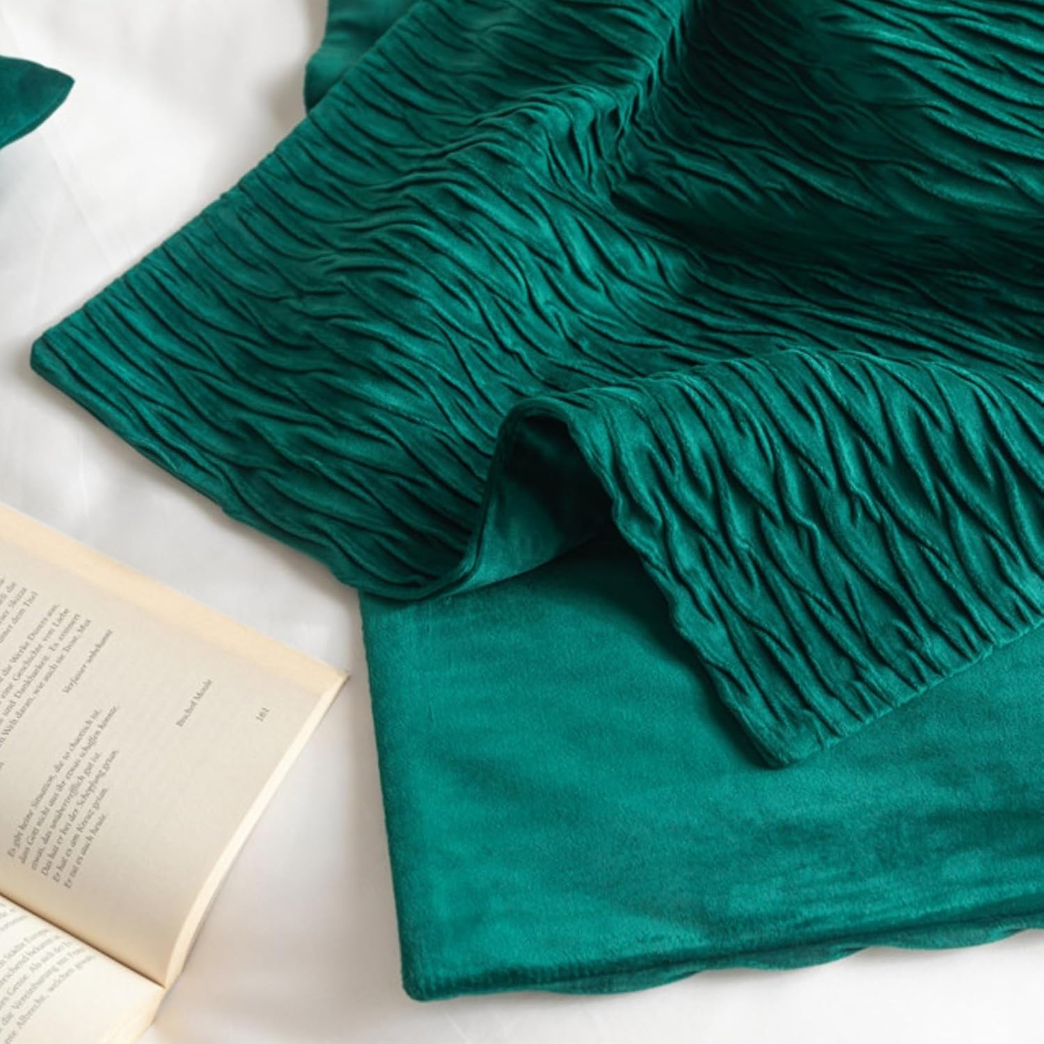 Velvet Bed Runner with Wave Pattern Emerald Green 45x210cm