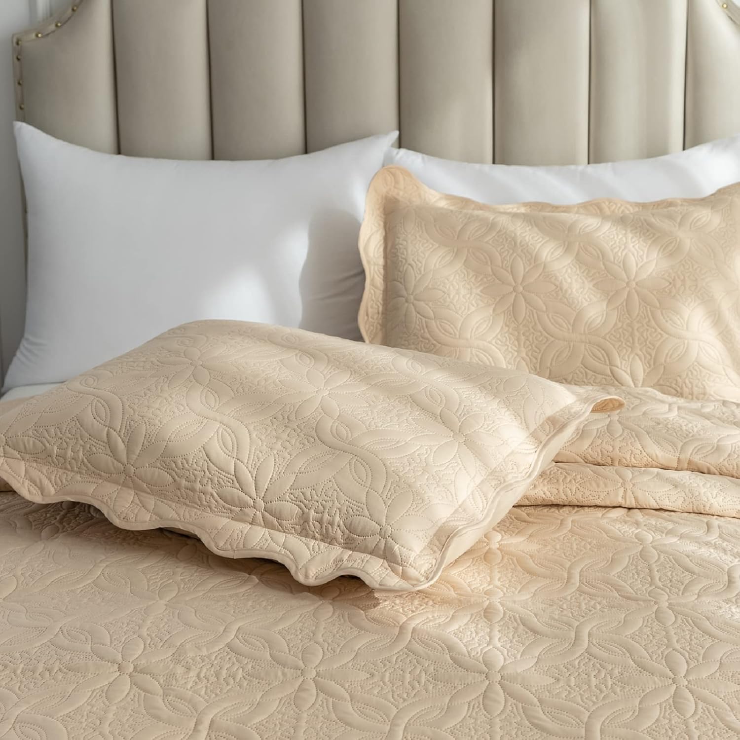 Auemtyn King Size Quilt Set 3 Pieces Floral Pattern