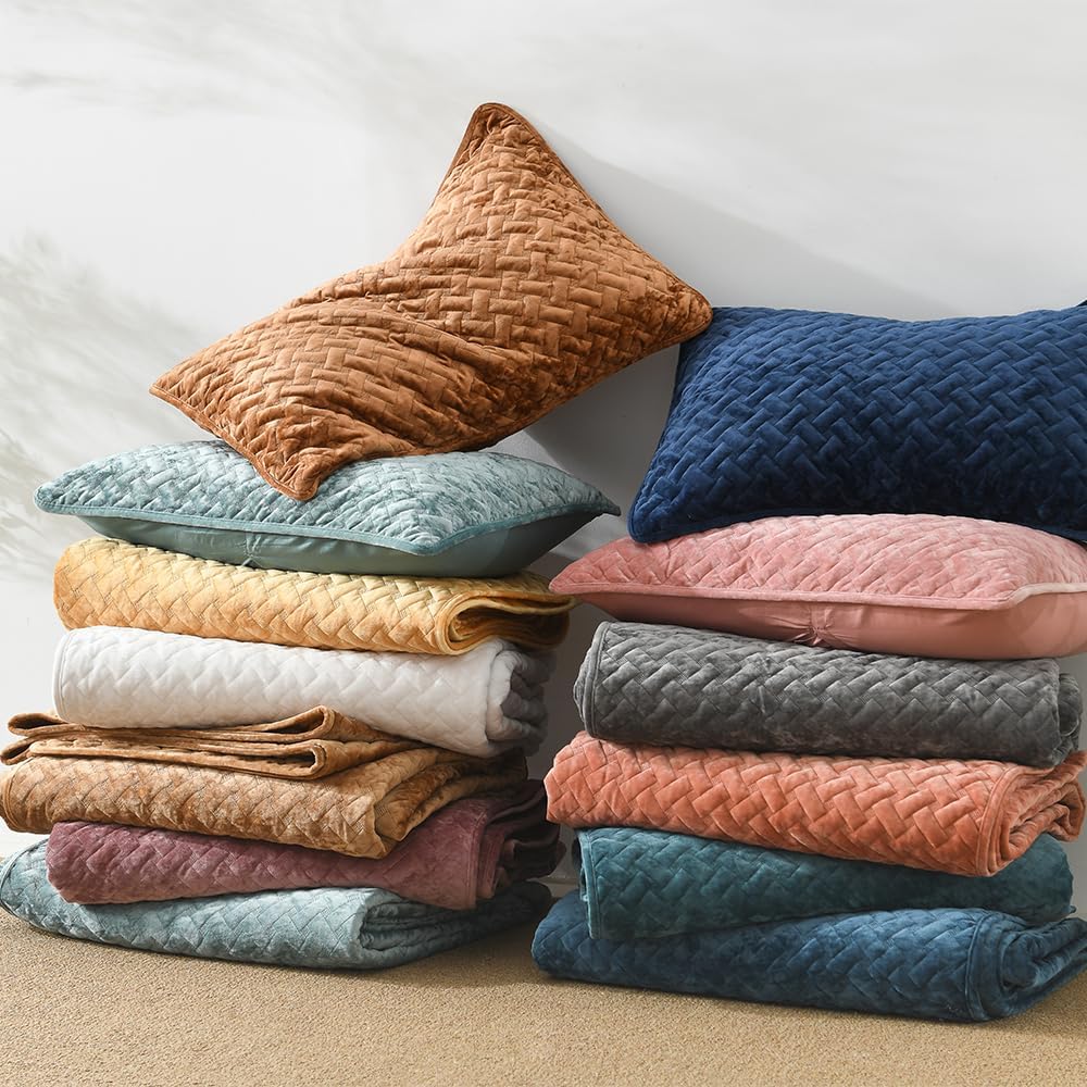 Liians Velvet Queen Bedspread Set