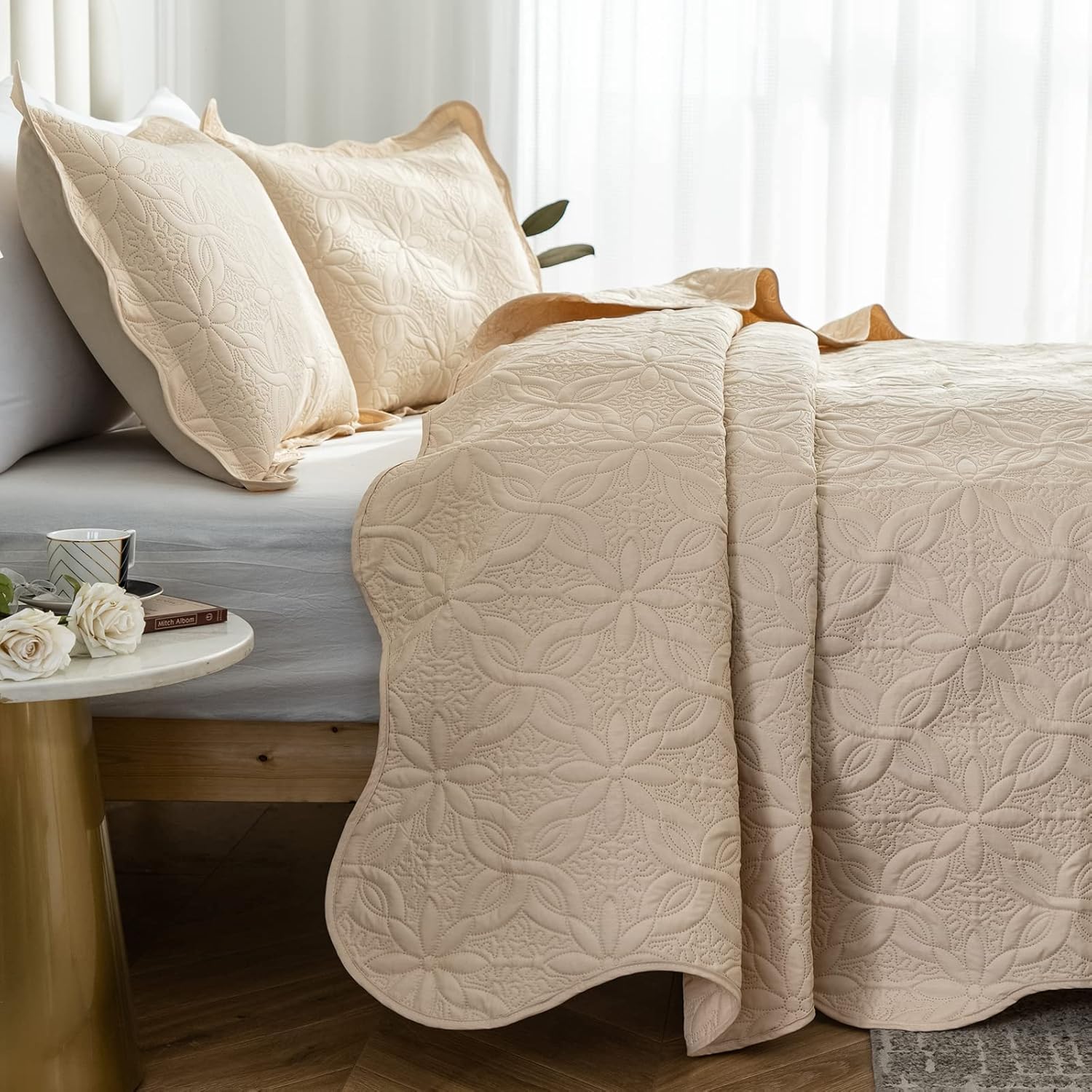 Auemtyn King Size Quilt Set 3 Pieces Floral Pattern