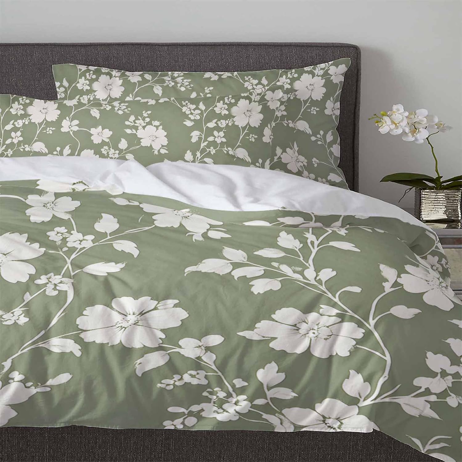 Boanket 3-Piece Queen Duvet Cover Set with Zipper Closure 1