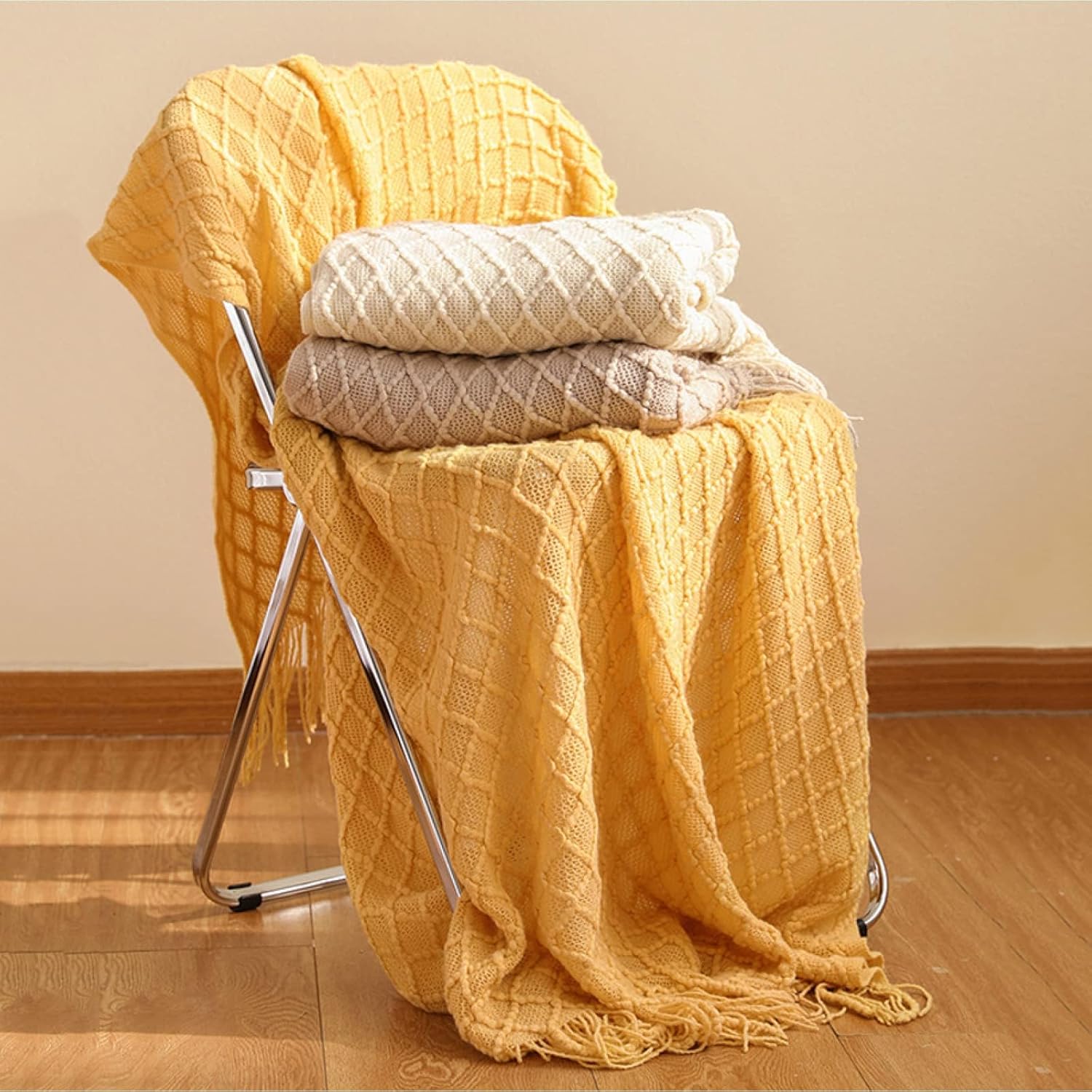 HSTANGKY Luxury Tassel Bed Runner with Piping - Black