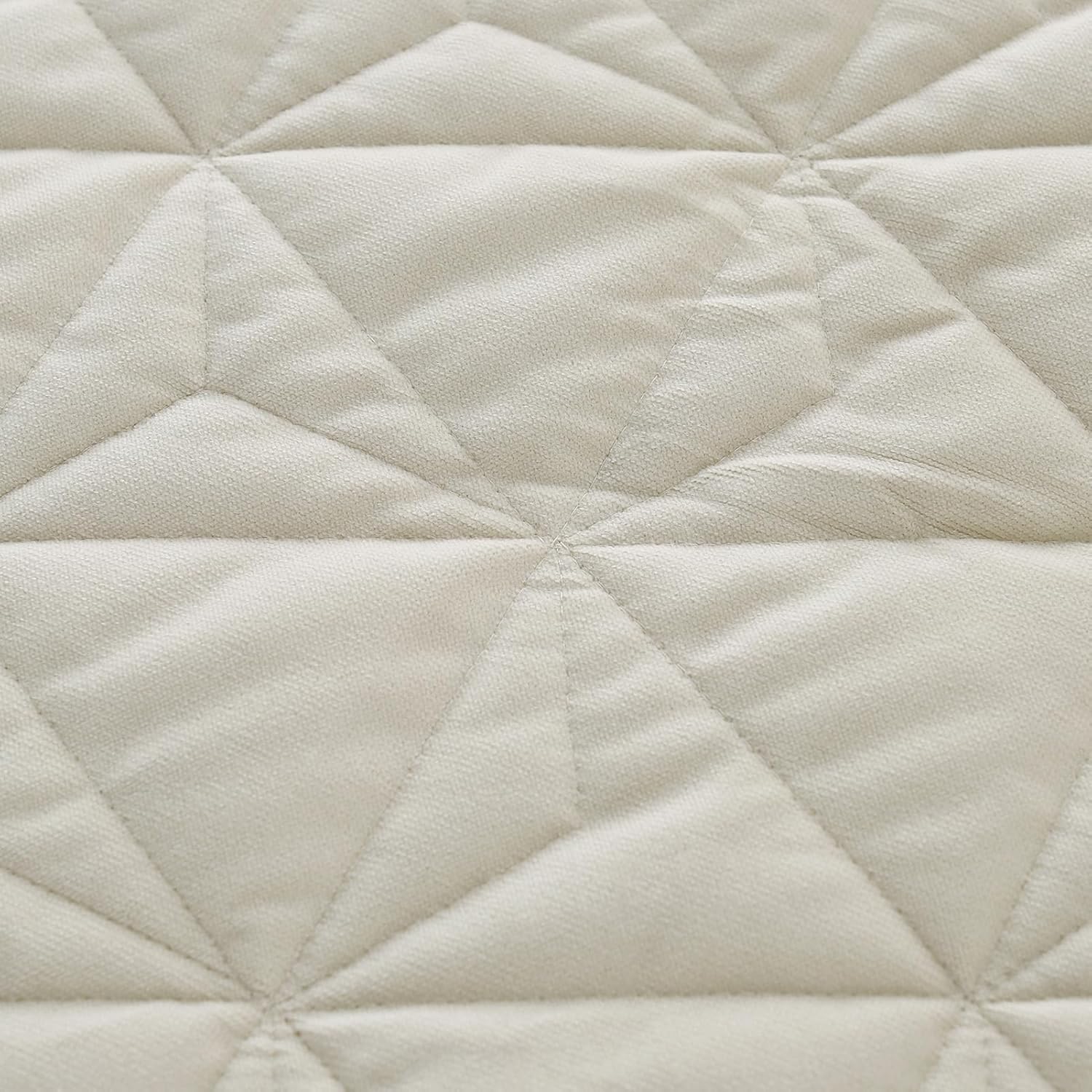 Queen Luxury Velvet Quilt Set with 2 Pillow Shams 1