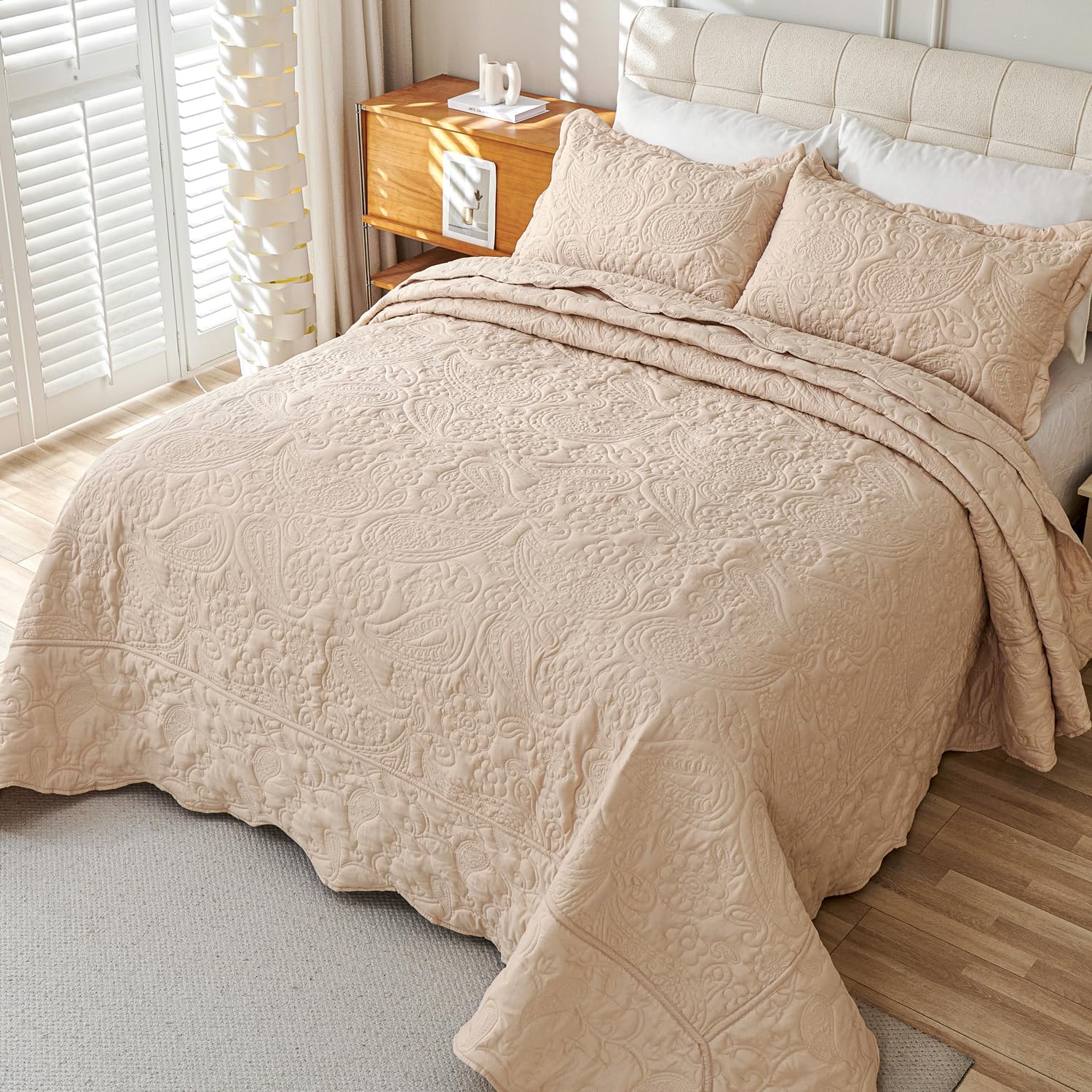 EVENHUG Lightweight Reversible Quilt Set 3 Piece 1