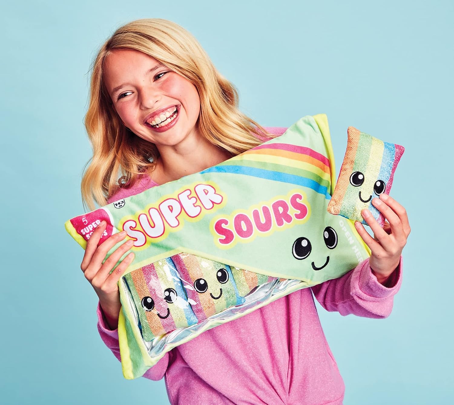 iscream Super Sours Strawberry Fleece Pillow Set