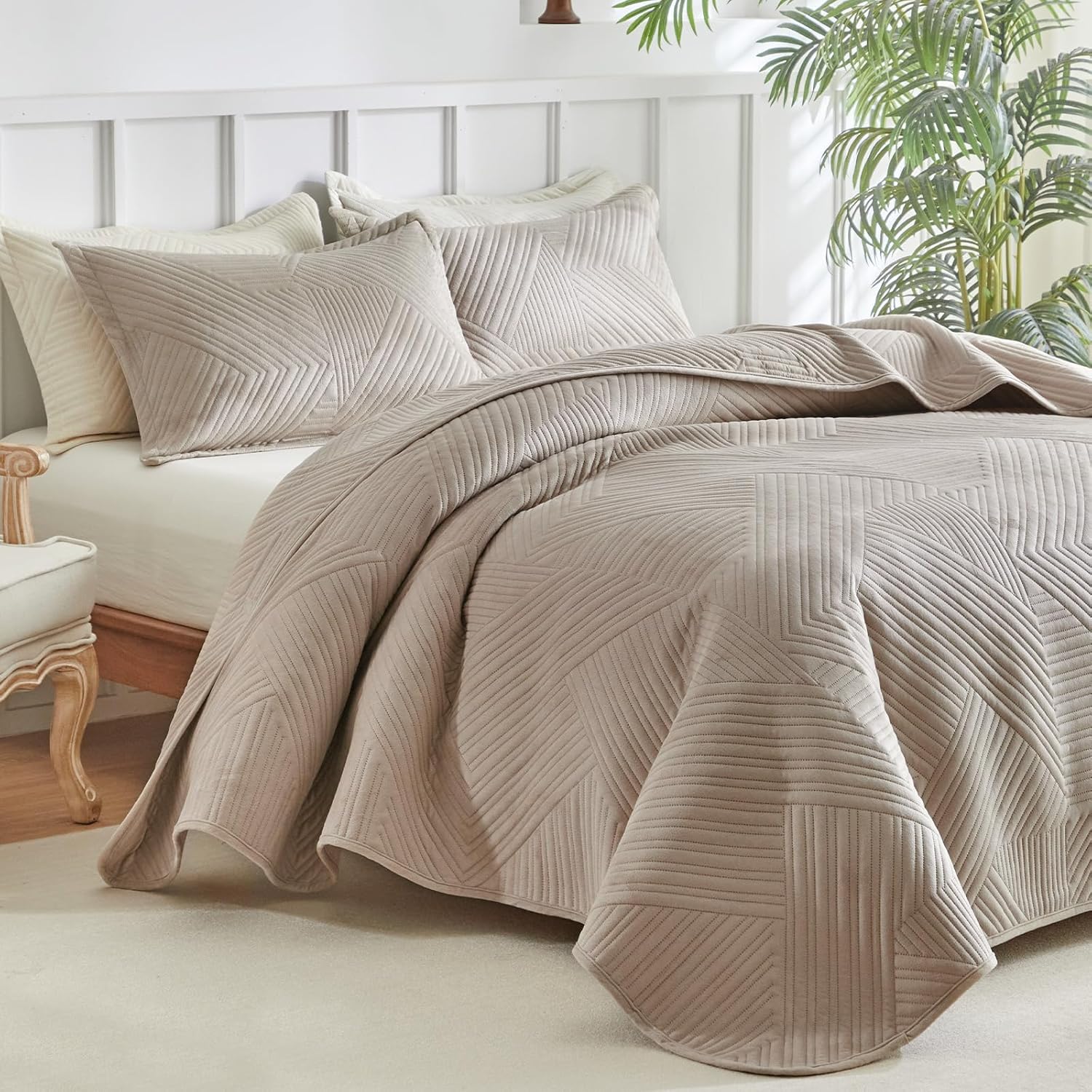 WARMDERN Velvet Quilt Set Queen Size