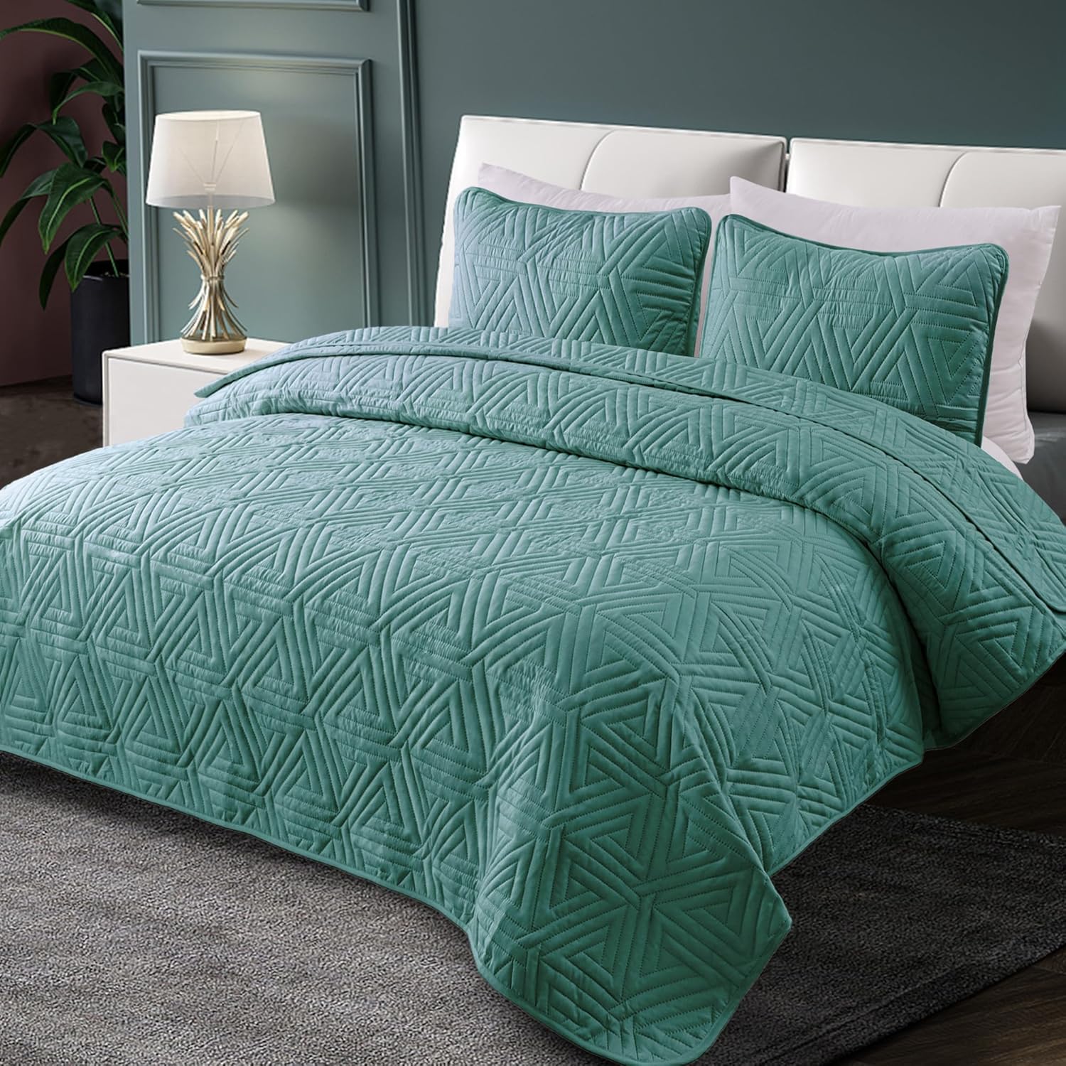 Whale Flotilla Turquoise Green Queen Quilt Set