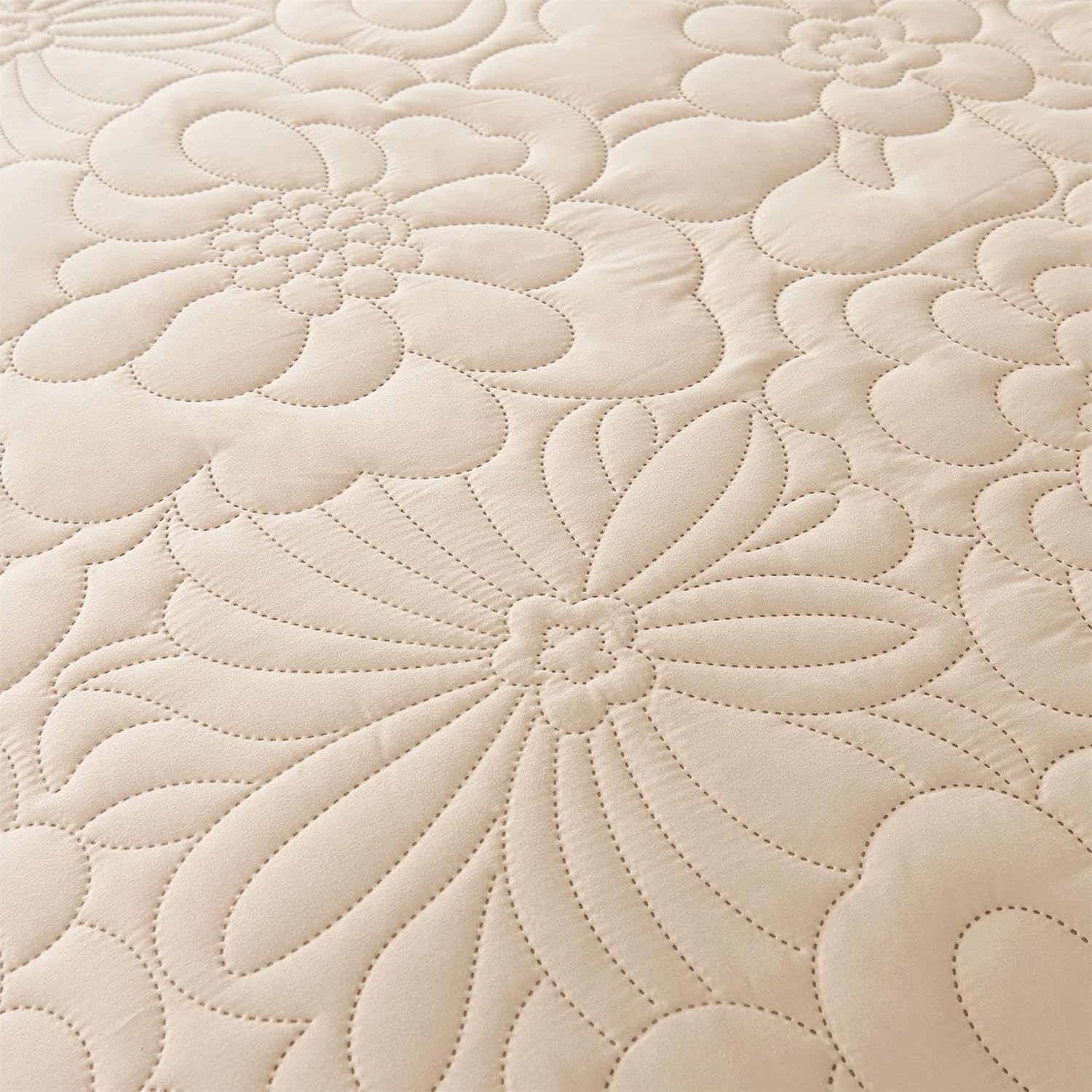 Cmfshape Oversized King Quilt Set 3 PCS - Floral Beige