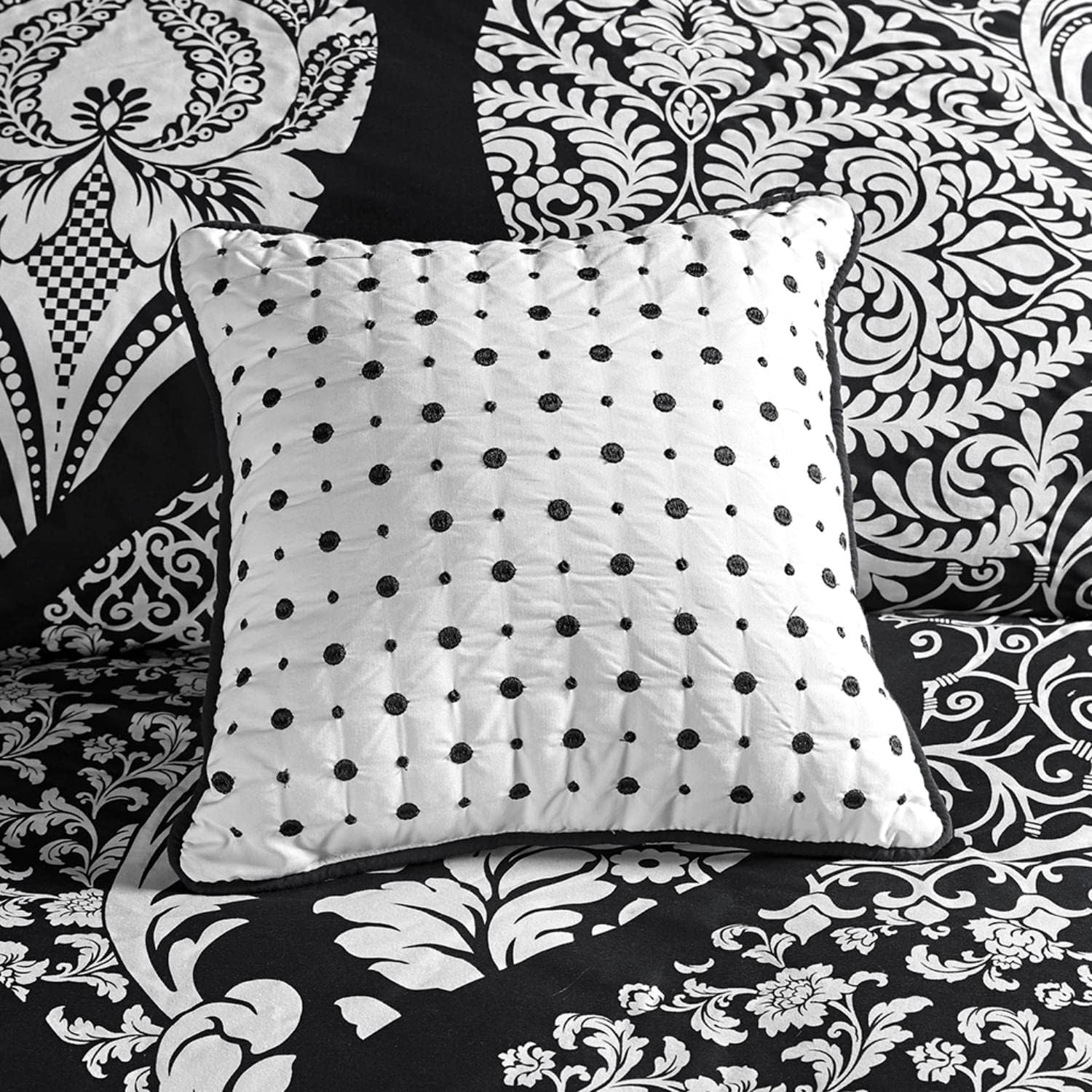 Madison Park Vienna Comforter Set - 7 Piece Black