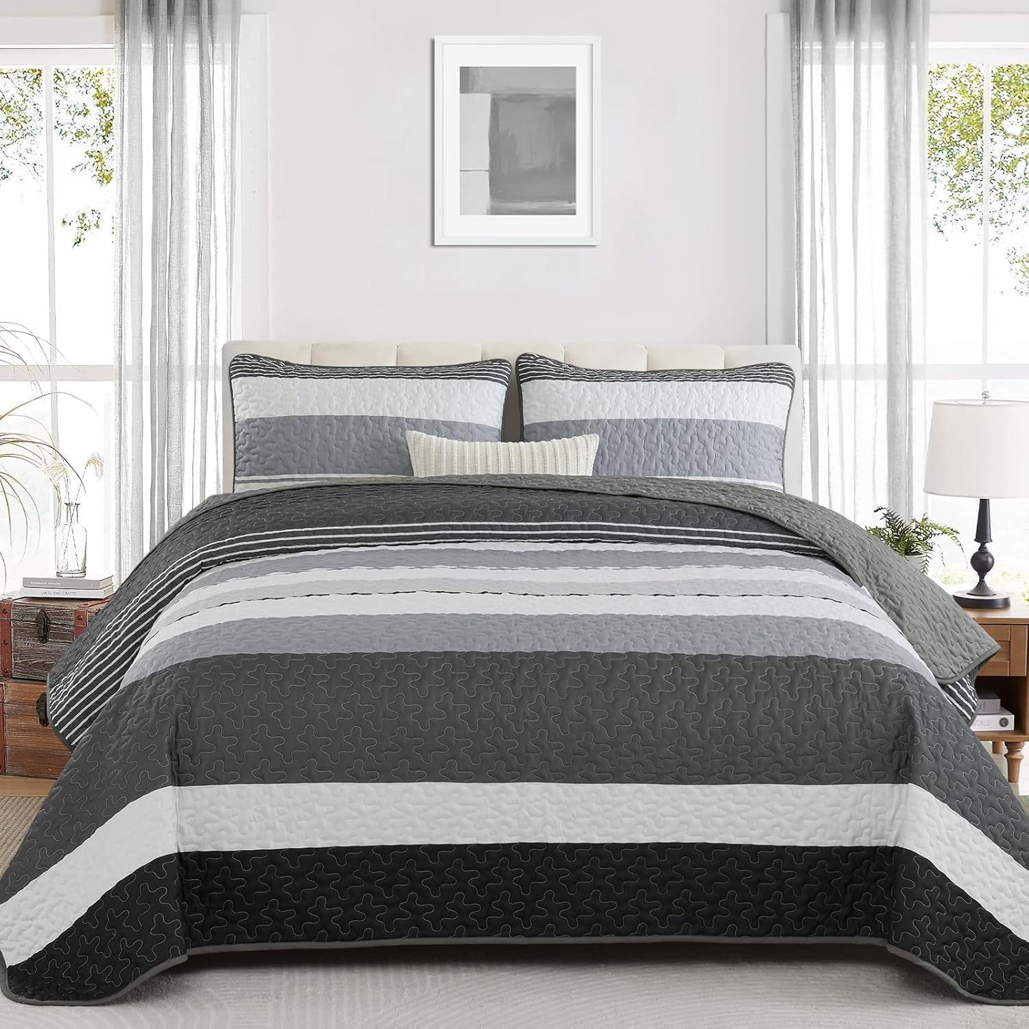 Dinjoy Black and White Striped King Size Quilt Set