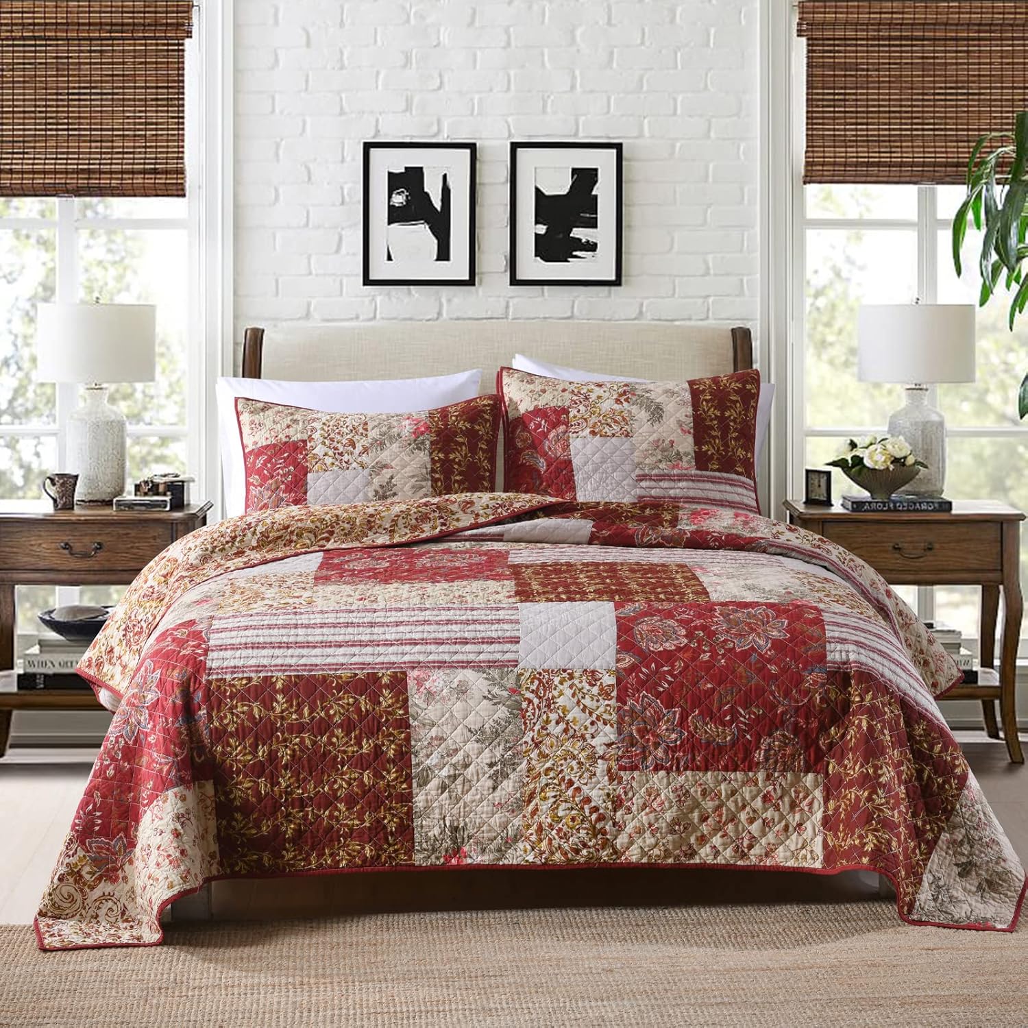 Yvooxny Queen Quilt Set with Patchwork Design 1
