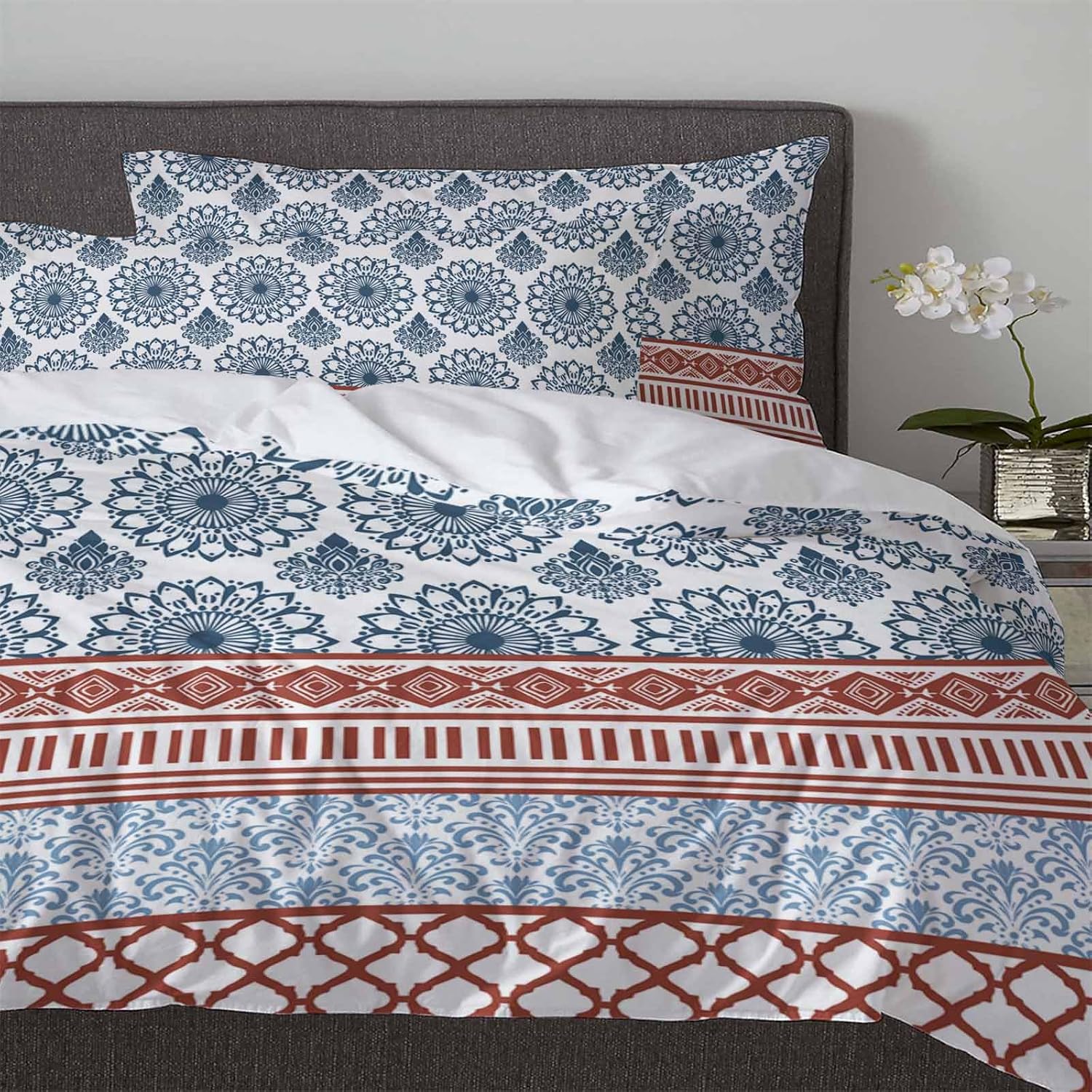 Boanket 3 Piece Queen Bedding Set with Zipper and Tie-In Pillowcases