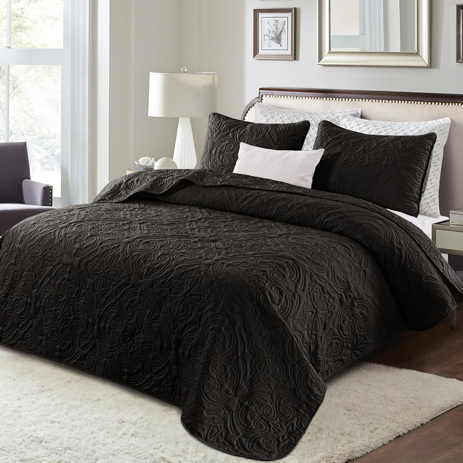 Exclusivo Mezcla King Size Quilt Set with Pillow Shams
