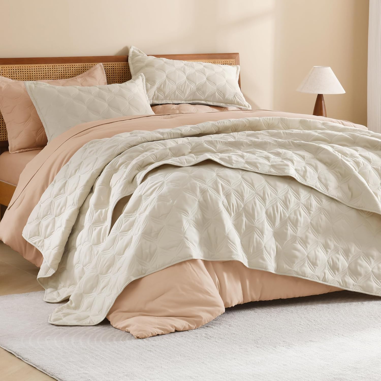 Litanika Beige California King Quilt Set - Lightweight and Soft 3 Piece