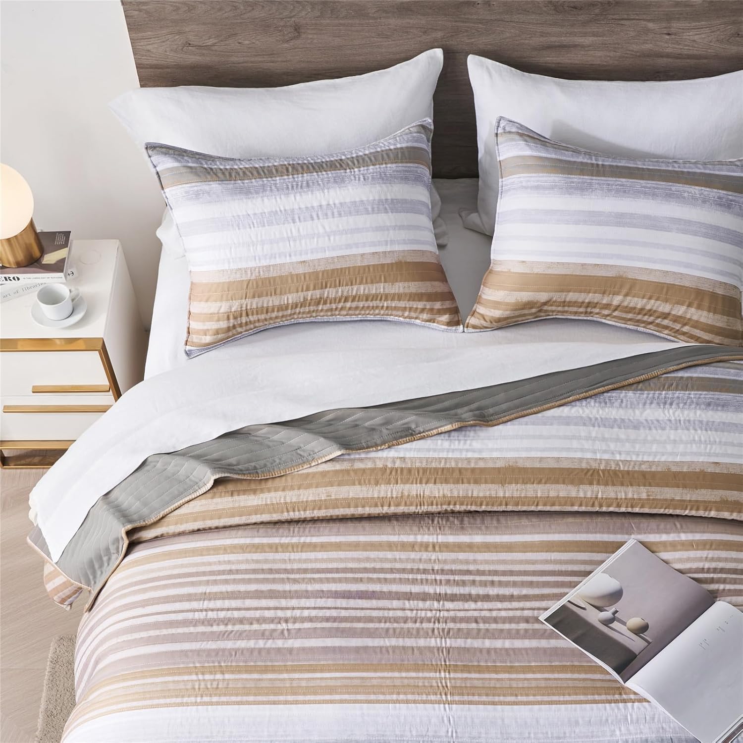 KAKIJUMN Twin Quilt Bedding Set with Patchwork Stripes