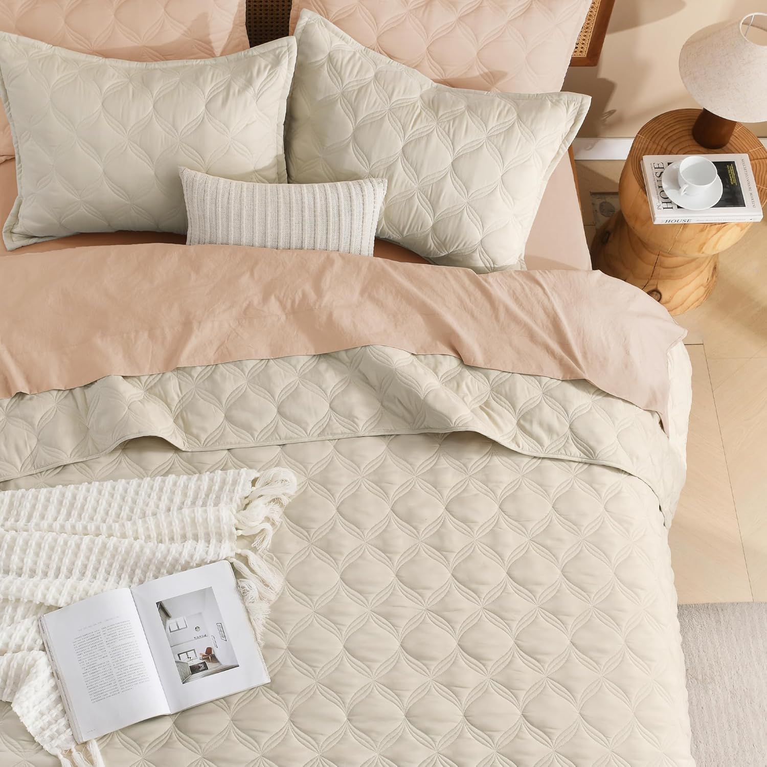 Litanika Beige California King Quilt Set - Lightweight and Soft 3 Piece