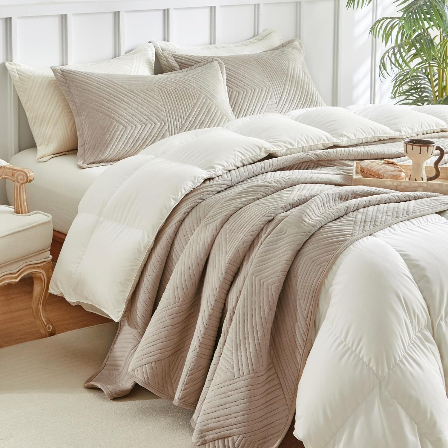 WARMDERN Velvet Quilt Set Queen Size