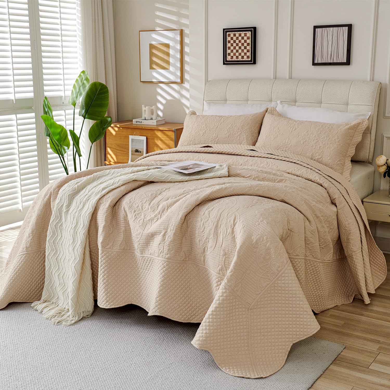 EVENHUG Quilt King Size Bedding Set with Pillow Shams