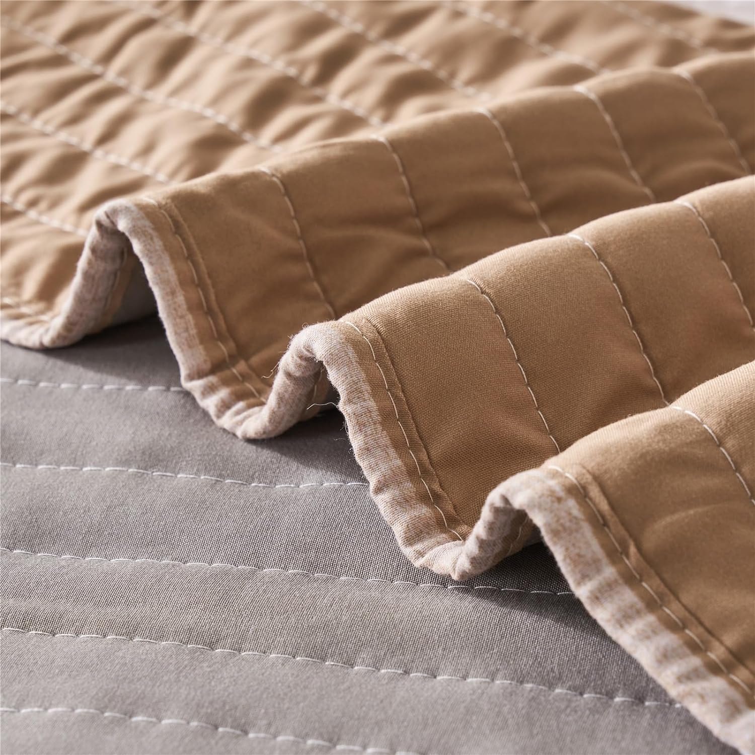 KAKIJUMN Twin Quilt Bedding Set with Patchwork Stripes