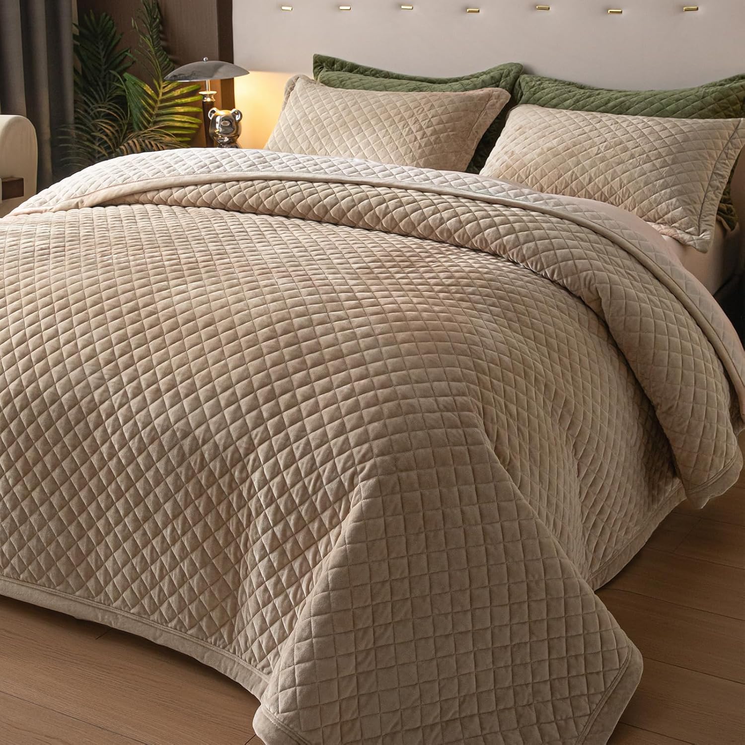 tohrisa Queen Size Velvet Quilt Set 3-Piece